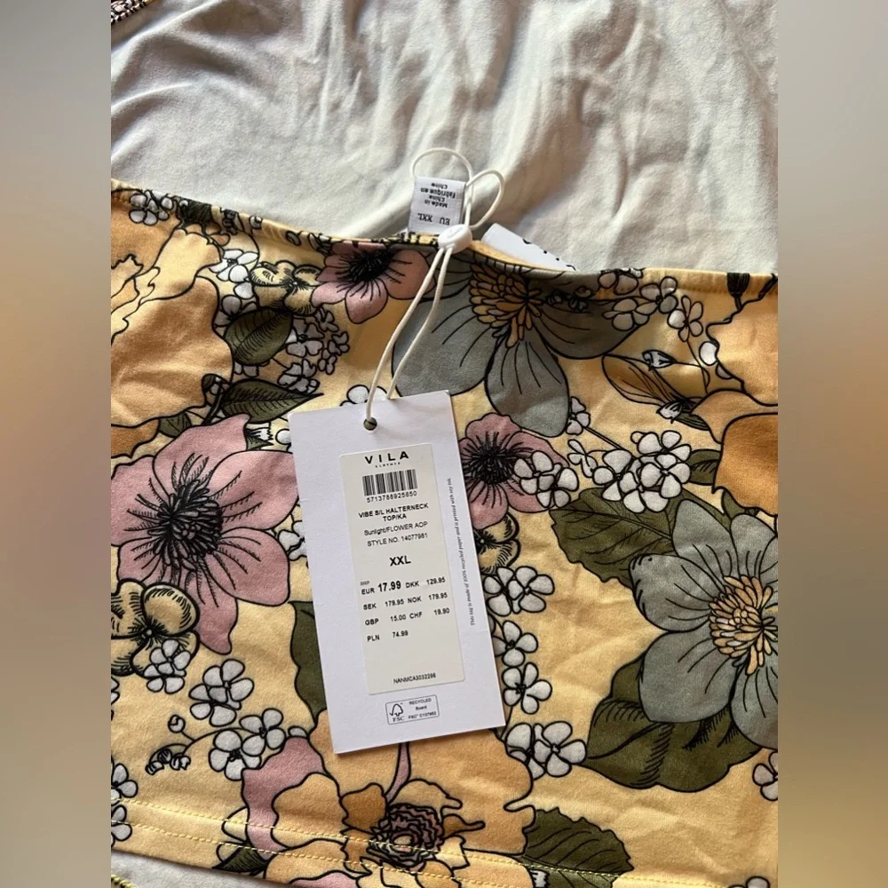 Villa yellow floral print halter top - Picture 9 of 9